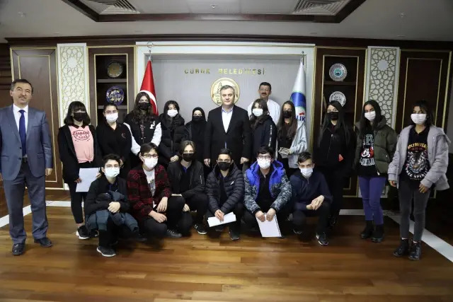 Çubuk Belediye Başkanı, İstanbul gezisinden dönen fen lisesi öğrencileriyle görüştü