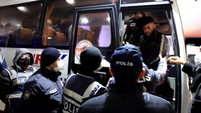 Eğlence mekanında çıkan kavgada 25 şüpheliden 19'u tutuklandı
