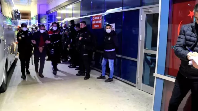 Eğlence mekanında çıkan kavgada 25 şüpheliden 19'u tutuklandı