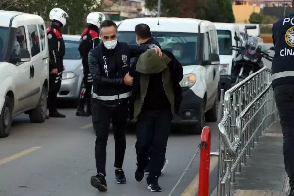 Son dakika... EKİN'İN CİNAYET ŞÜPHELİSİNDEN 'BÖREKLİ, SİLAHLI' İNTİHAR SAVUNMASI