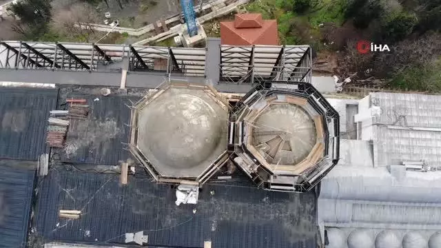 Fatih Köşkü bin 500 tonluk beton yükten kurtarıldı