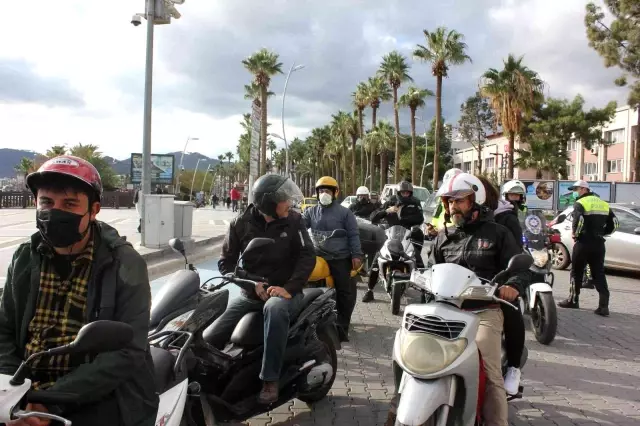 Marmaris'te kask takmayan motosiklet sürücülerine ceza kesildi