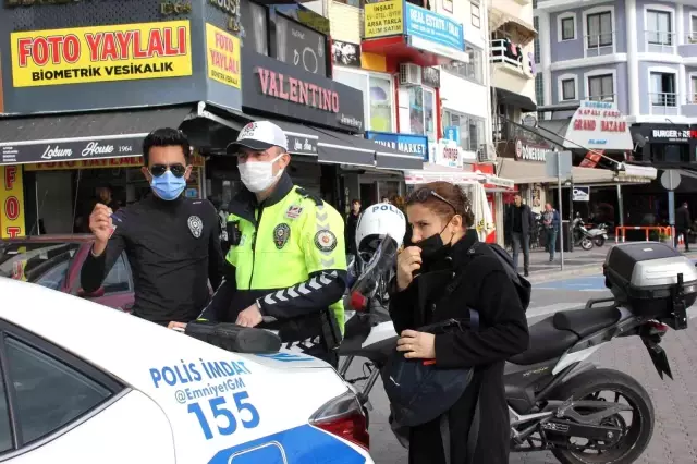 Marmaris'te kask takmayan motosiklet sürücülerine ceza kesildi