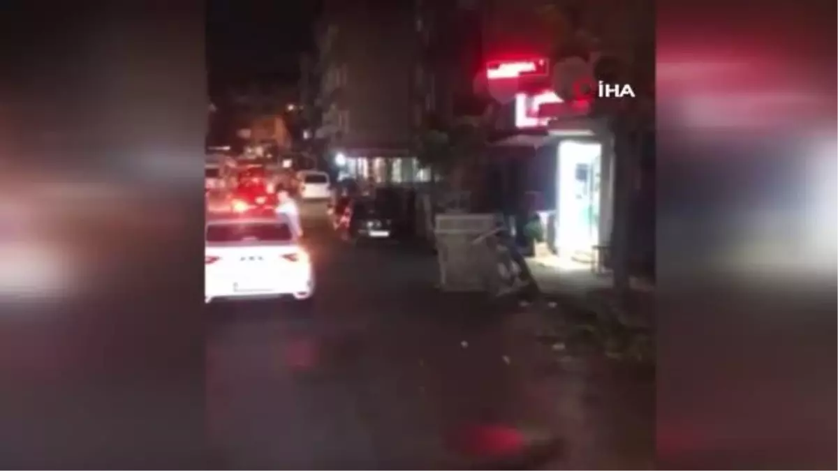 Son dakika haberleri! Otomobilin camından silahla havaya ateş açan magandanın o anları kamerada