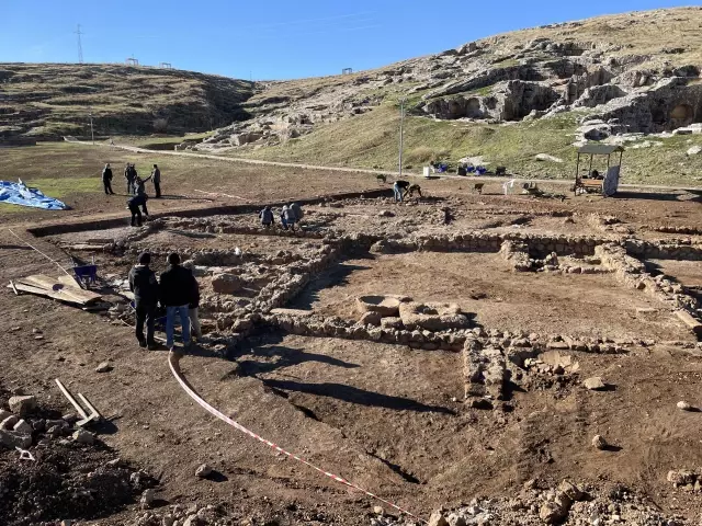 Perre Antik Kenti'ndeki kazılarda 1600 yıllık dokuma atölyesi bulundu