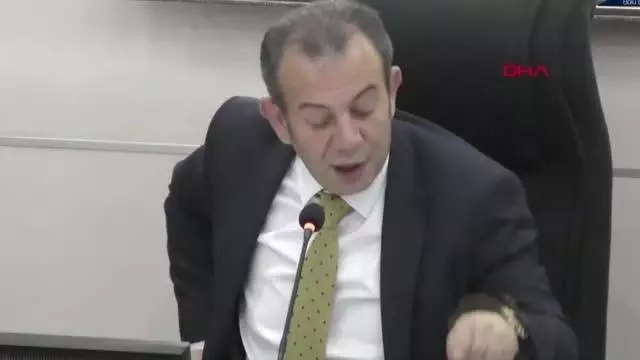 TANJU ÖZCAN: 'İZAHI OLMAYAN ŞEYİN MİZAHI OLUR'