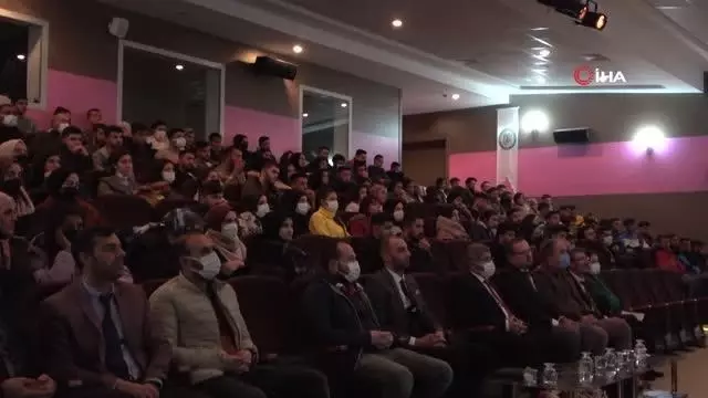 Tatvan Meslek Yüksekokulunda öğrencilere İnsan İnsana adlı seminer düzenlendi