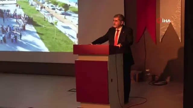 Tatvan Meslek Yüksekokulunda öğrencilere İnsan İnsana adlı seminer düzenlendi