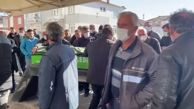 Trafik kazasında hayatını kaybeden 3 gencin cenazesi defnedildi