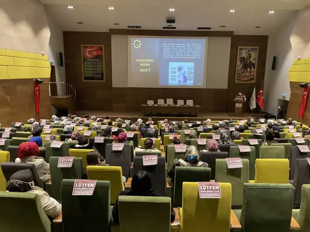 Son dakika haberleri! Uşak'ta jandarmadan fabrika çalışanlarına bilgilendirme semineri
