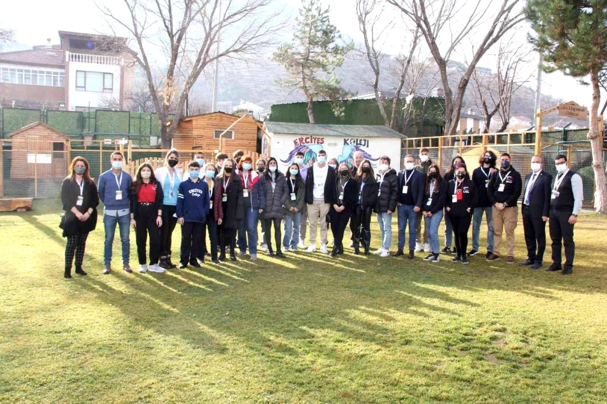 4 ülkenin öğrencileri Erciyes Koleji'nin misafiri