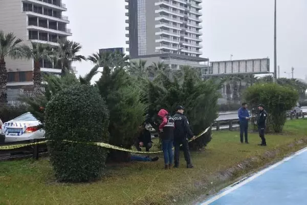 Ağaçların arasında yaşamına son verdi