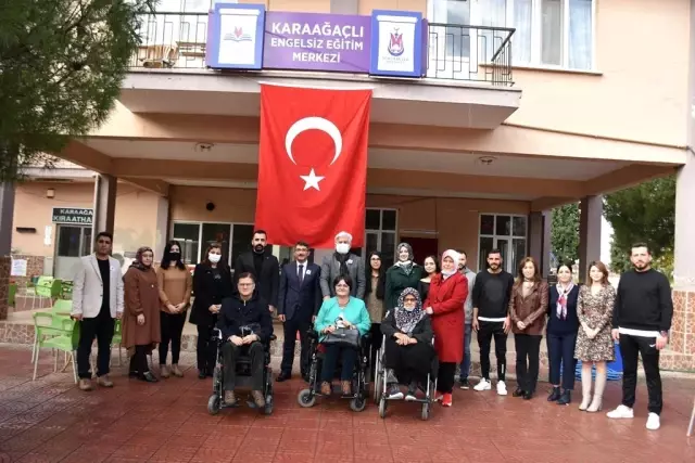 Başkan Çelik'ten Dünya Engelliler Günü jesti