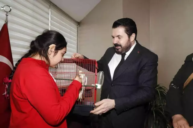 Başkan Sayan, Elifnur'un hediye isteğini yerine getirdi