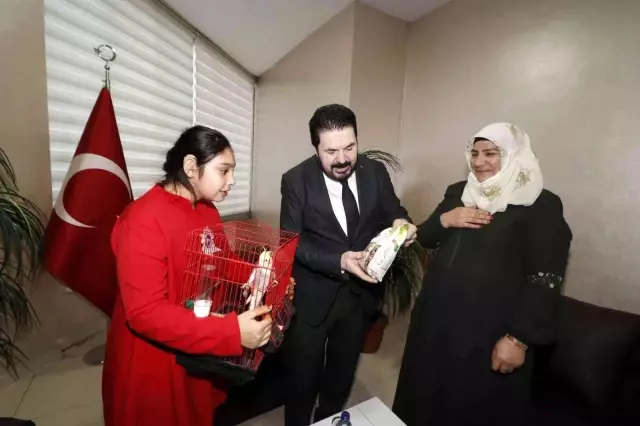 Başkan Sayan, Elifnur'un hediye isteğini yerine getirdi