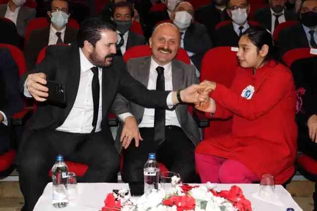 Başkan Sayan, Elifnur'un hediye isteğini yerine getirdi