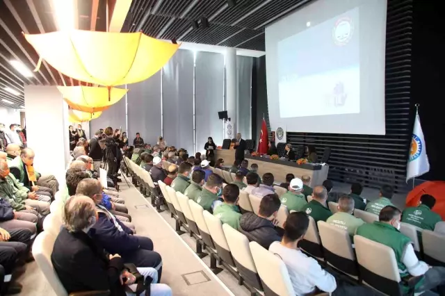 Başkan Tarhan: Kadına yönelik şiddetle her koldan mücadele etmeliyiz