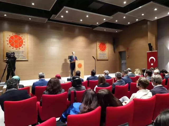 Cumhurbaşkanlığı İletişim Başkanı Altun, Uluslararası Medya Mensupları Türkçe Eğitimi Sertifika Törenine katıldı
