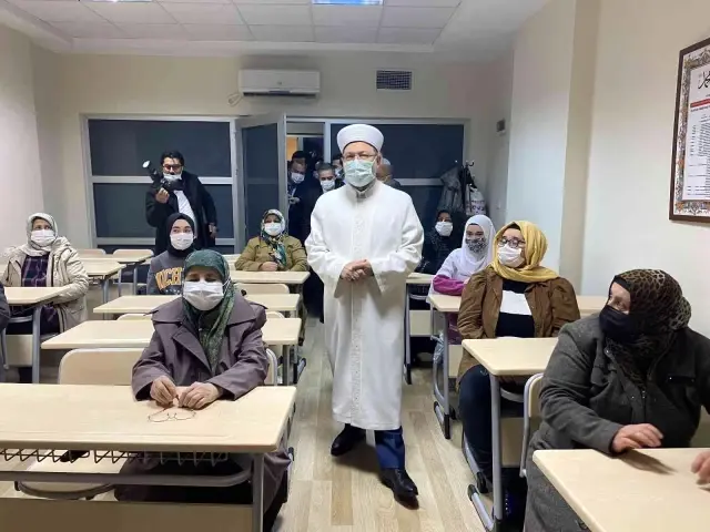 Diyanet İşleri Başkanı Erbaş, Biz diyoruz ki gönülde engel olmasın, kalpte engel olmasın