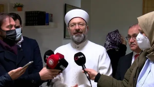 Diyanet İşleri Başkanı Erbaş'tan işitme ve görme engelli kursiyerlere ziyaret