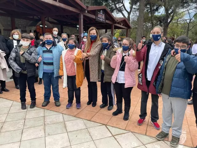 Dokuz Eylül Üniversitesi'nde engelsiz Artı Biz Kafe hizmete girdi