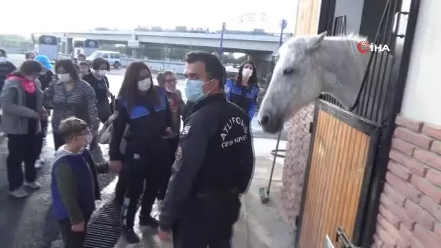 Engelli çocuklar 3 Aralık Dünya Engelliler Günü'nde gönüllerinde eğlendi