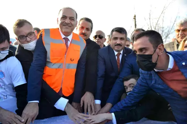 Bursa'da 'Engelsiz Yaşam Merkezi'nin temeli atıldı