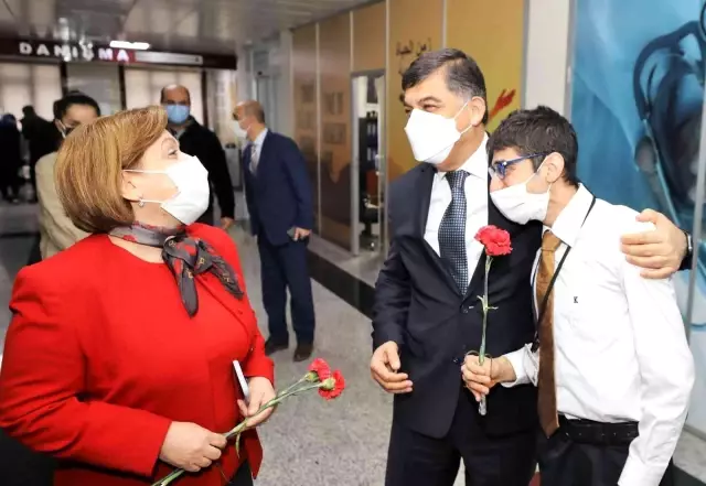 Fadıloğlu, engelli personeli ve hasta çocukları ziyaret etti