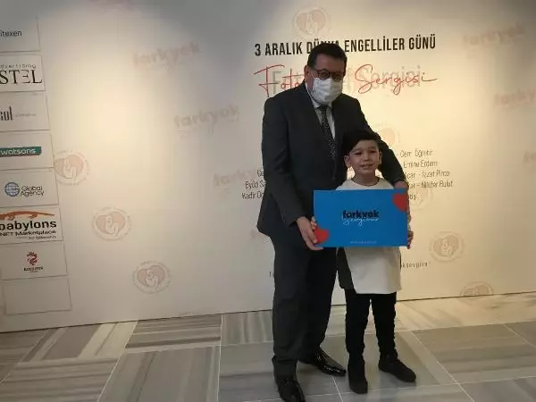 FARK YOK SEVGİ VAR' SERGİSİ BEYOĞLU'NDA GERÇEKLEŞTİ