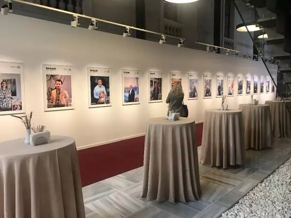 FARK YOK SEVGİ VAR' SERGİSİ BEYOĞLU'NDA GERÇEKLEŞTİ
