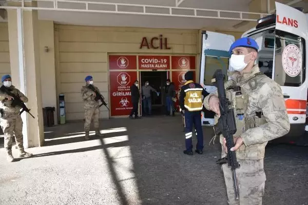 HASTANEDE HUSUMETLİ AİLELERİN KAVGASI 2'Sİ AĞIR, 3 YARALI