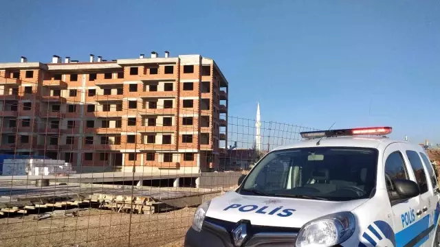 İnşaattan asansör boşluğuna düşen bekçi hayatını kaybetti