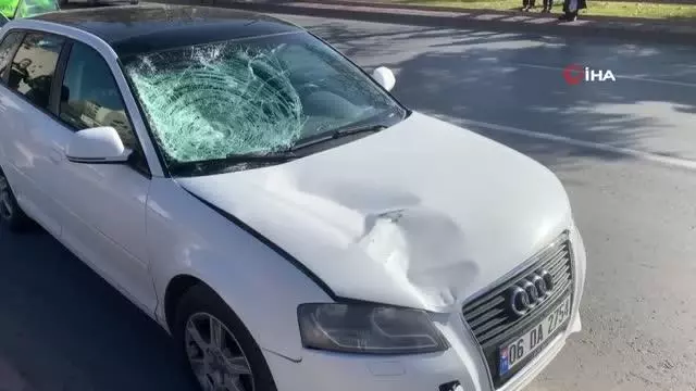 Karşıya geçmek isterken otomobil çarpan adam hayatını kaybetti