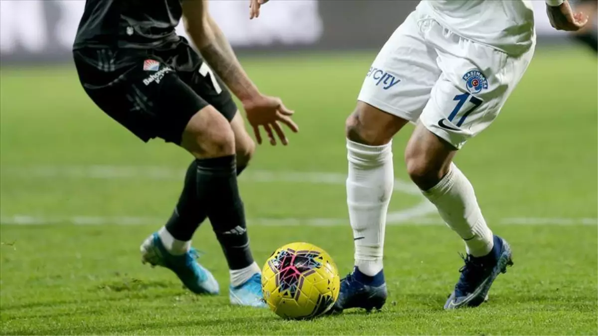 Kasımpaşa - Beşiktaş maçı muhtemel 11'ler kimler?