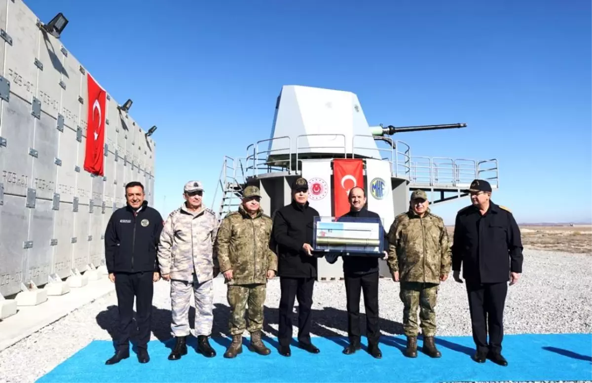 Milli Savunma Bakanı Akar, Milli Deniz Topu'nun test atışı törenine katıldı