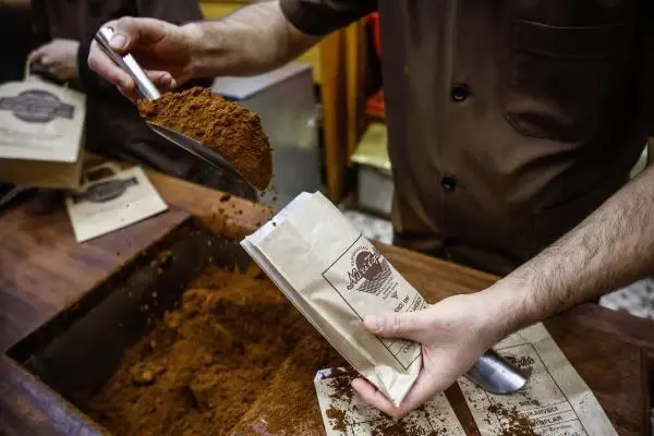 Sene başında 30 liraya satılan kahvenin kilosu şimdi 140 lira Sene başında 30 liraya satılan kahvenin kilosu şimdi 140 lira