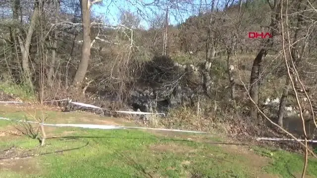 YOLU 4 KİLOMETRE KISALTMAK İÇİN DERE ÜZERİNE YAPTIĞI KÖPRÜ, CANINDAN ETTİ