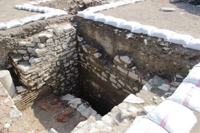 100 yıldır kazılıyordu! Aziz Yuhanna'nın mezarının olduğu inanılan bölgede herkesi heyecanlandıra keşif