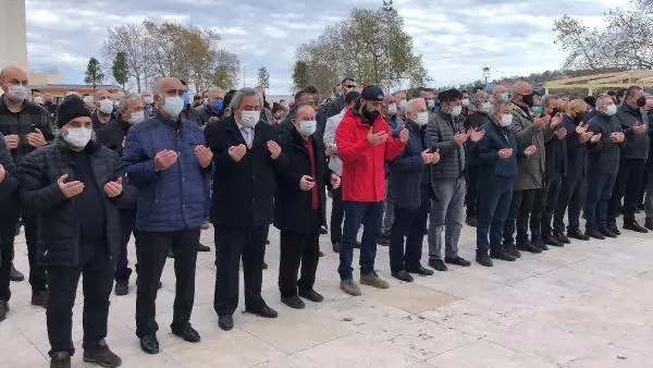 Son dakika! Ağabeyinden 11 gün sonra kendisi de koronavirüsten ölen kişi toprağa verildi