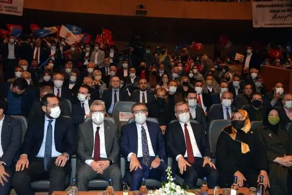 AK Parti'li Mahir Ünal'dan Zaten kimse gelmemiş ki sitemiyle ilgili yeni açıklama: Espri yaptım