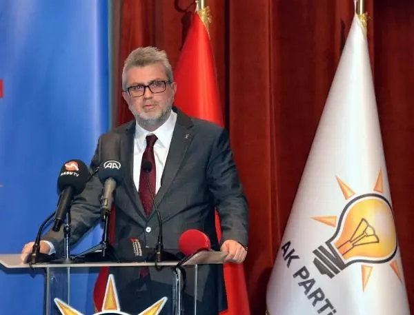 AK Parti'li Mahir Ünal'dan Zaten kimse gelmemiş ki sitemiyle ilgili yeni açıklama: Espri yaptım