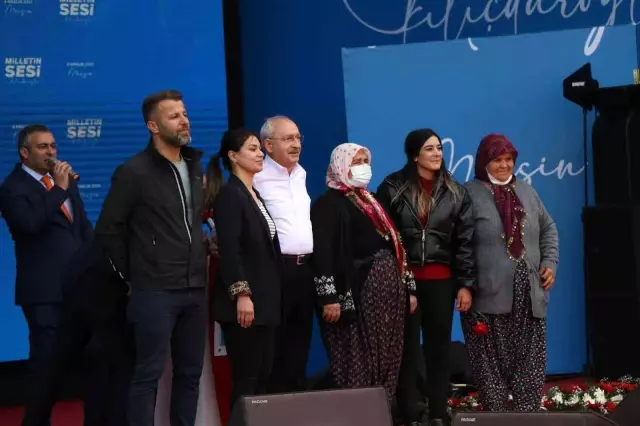 CHP Genel Başkanı Kemal Kılıçdaroğlu, partisinin 'Milletin Sesi' mitingleri kapsamında Mersin Mitingine katıldı