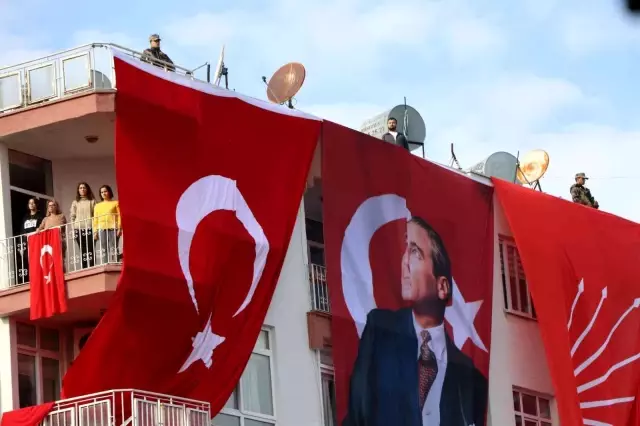 CHP Genel Başkanı Kemal Kılıçdaroğlu, partisinin 'Milletin Sesi' mitingleri kapsamında Mersin Mitingine katıldı