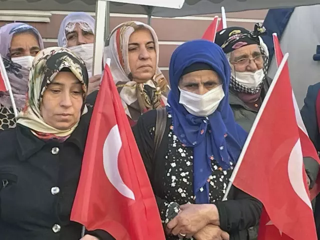 Diyarbakır anneleri evlatlarına kavuşmak istiyor