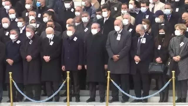 Eski Bakanlardan Güldal Akşit son yolculuğuna uğurlandı (2)