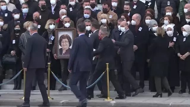Son dakika! Eski Bakanlardan Güldal Akşit son yolculuğuna uğurlandı