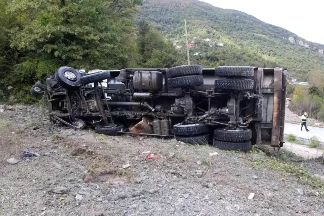 Kazada yaralanan sürücü 37 günlük yaşam mücadelesini kaybetti