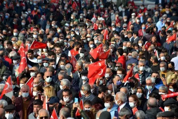 CHP Genel Başkanı Kemal Kılıçdaroğlu, partisinin 'Milletin Sesi' mitingleri kapsamında Mersin Mitingine katıldı