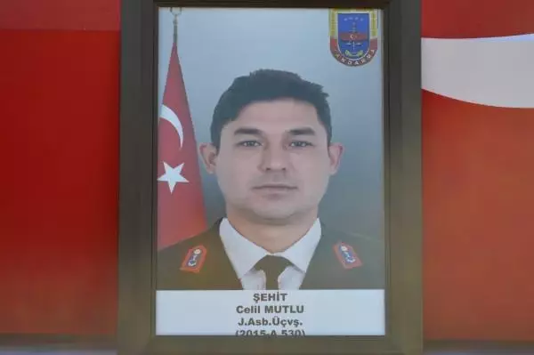 Tunceli'de şehit düşen Jandarma Astsubay Üstçavuş Celil Mutlu için tören yapıldı (2)