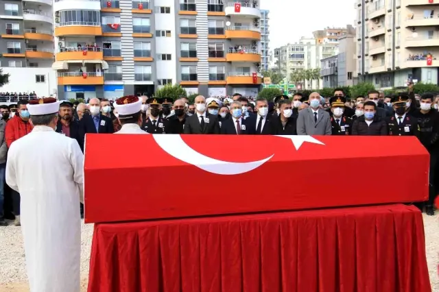 Son dakika haberleri | Şehit Astsubay Mutlu'yu 10 bin kişi uğurladı